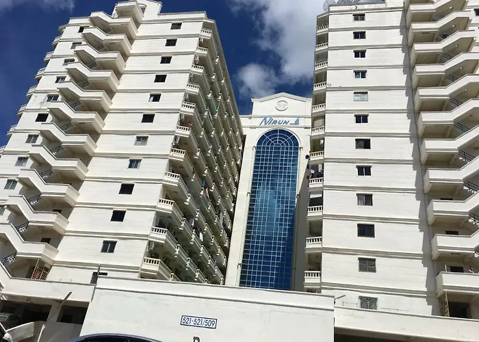 尼兰国际公寓 Nirun Condo